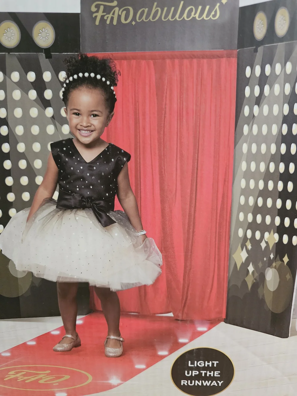FAO Schwarz Kids Fashion Runway Playset